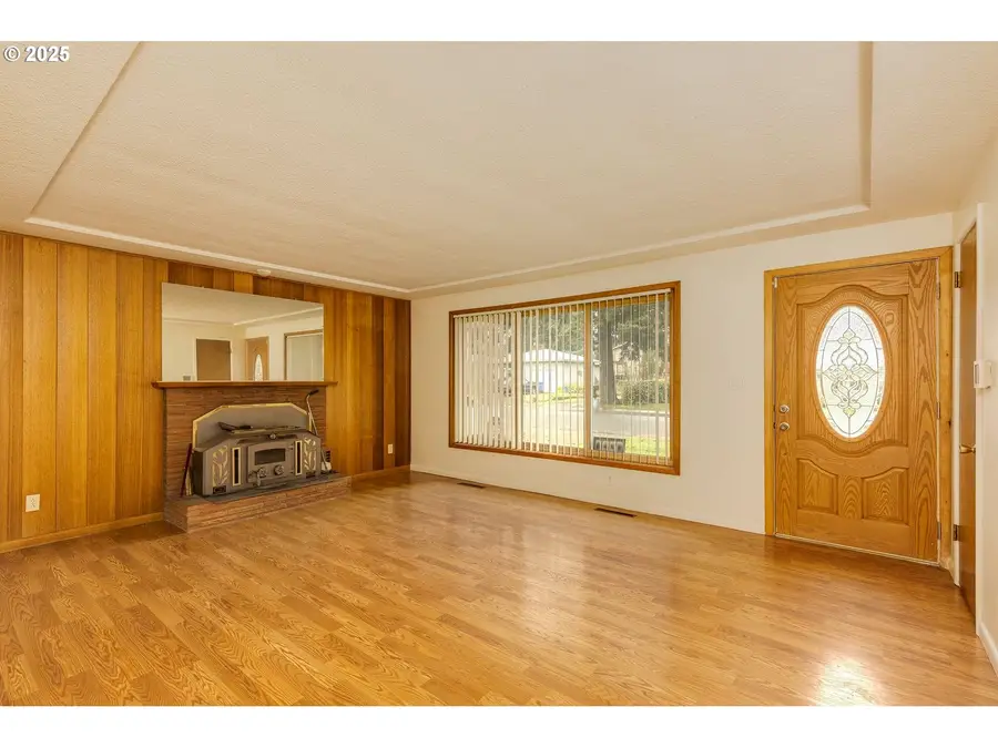 1117 SE 135th Ave, Portland, OR 97233 - Image #3