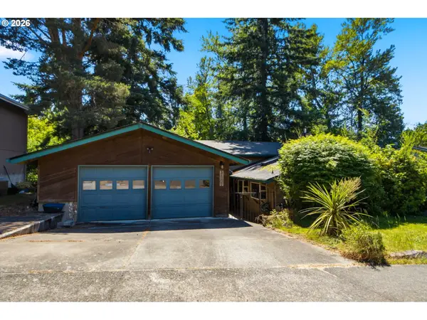 3820 SE El Camino Dr, Gresham, OR 97080