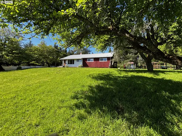 48799 Mcfarland Rd, Oakridge, OR 97463
