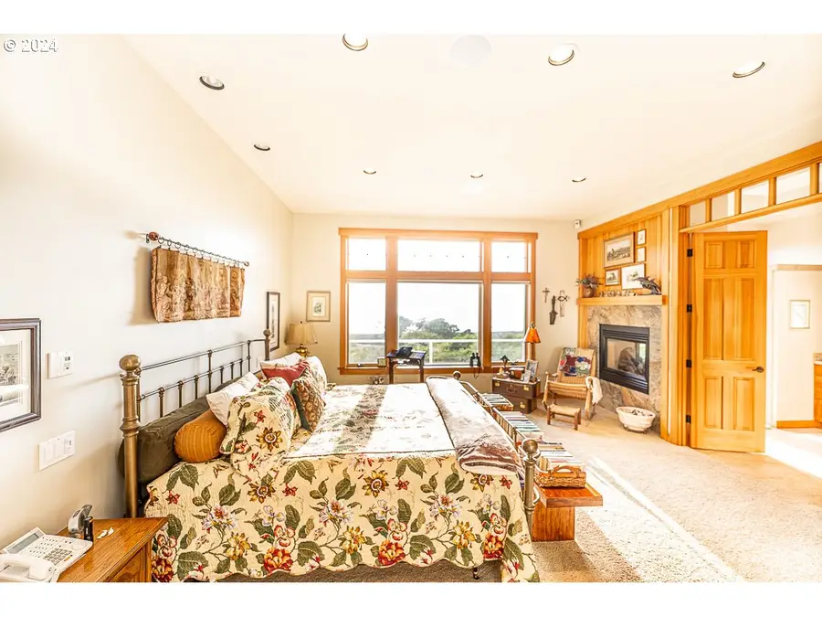 31911 Clatsop Ln, Arch Cape, OR 97102 - #3