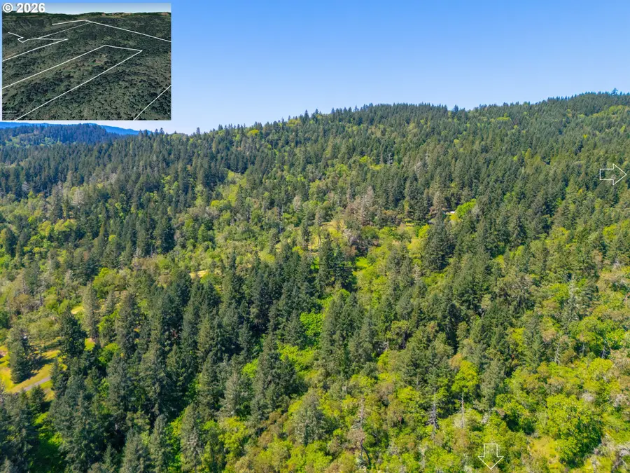 E Sixth Ave, Sutherlin, OR 97479 - #3