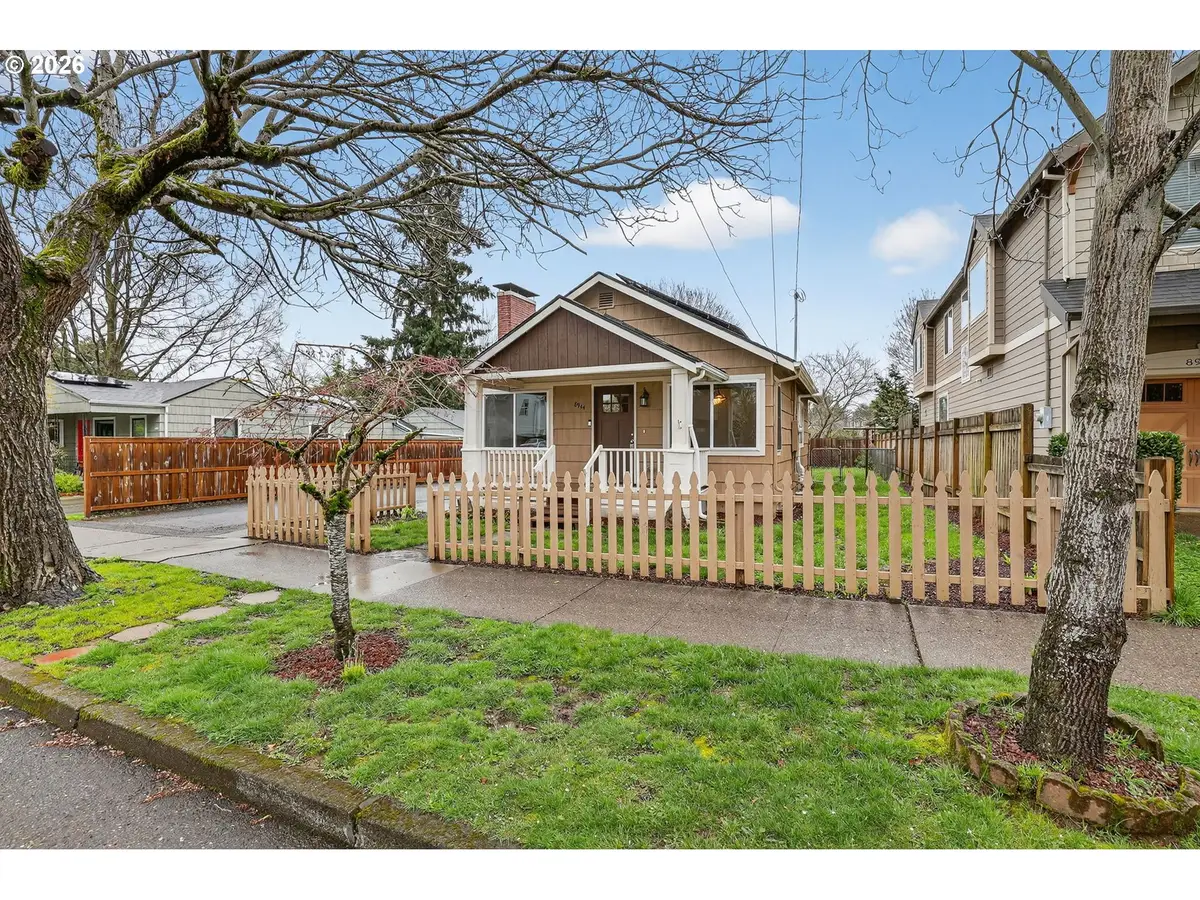 8944 N Clarendon Ave, Portland, OR 97203 - #1