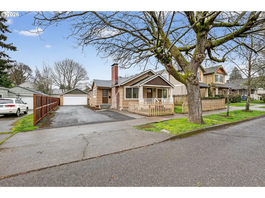 8944 N Clarendon Ave, Portland, OR 97203 - #3