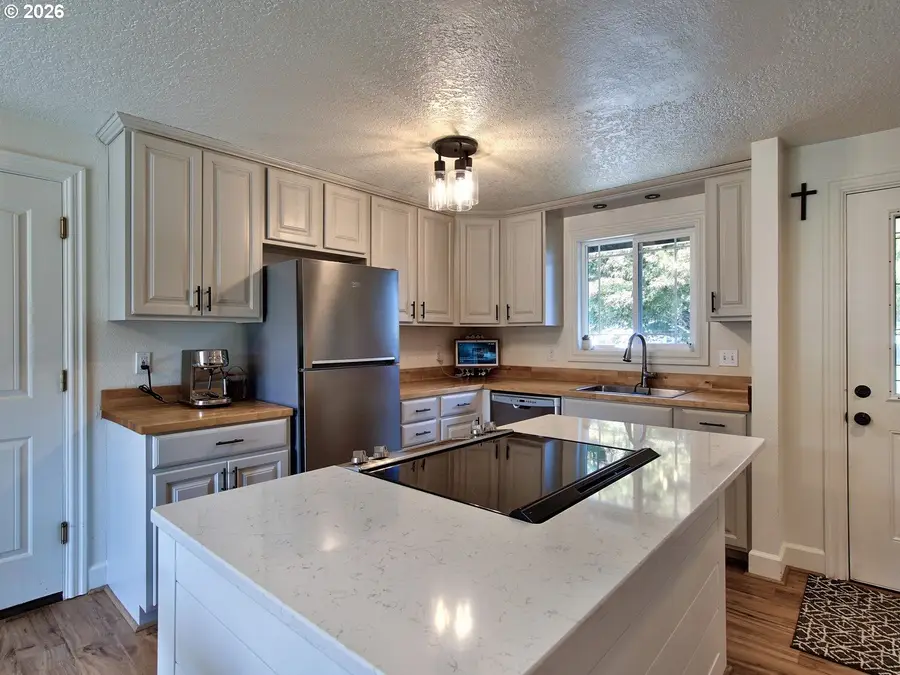 8206 SW Ponca Ct, Tualatin, OR 97062 - #2
