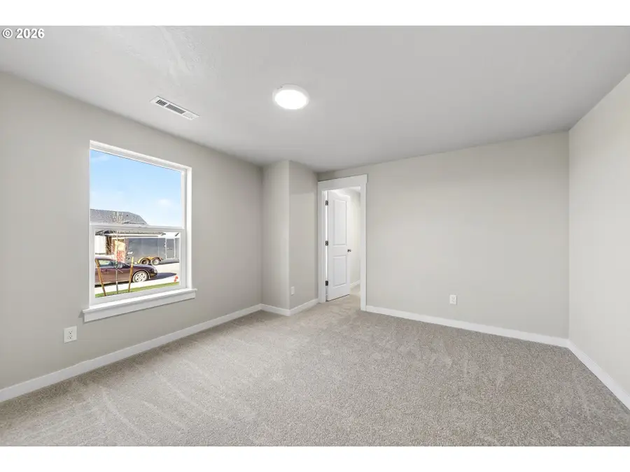 1148 SE Owyn Dr, Hermiston, OR 97838 - #3