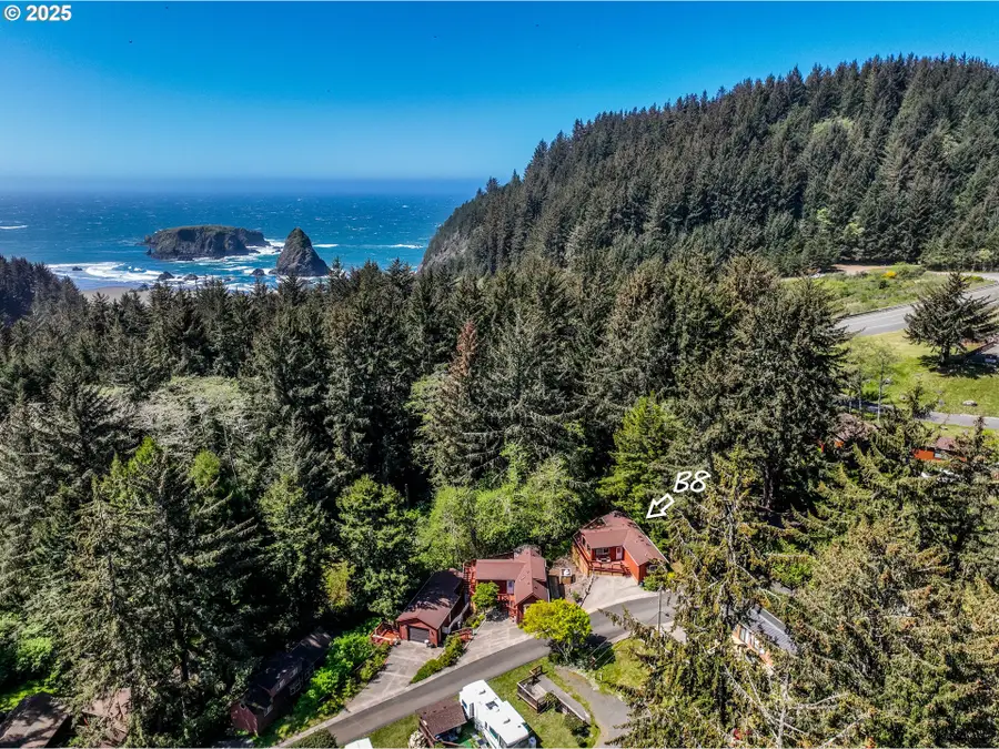 19921 Whaleshead Rd #B8, Brookings, OR 97415 - #2