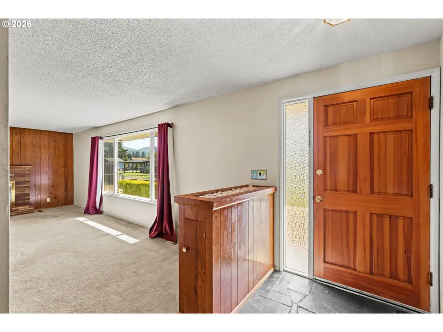 298 51st St, Springfield, OR 97478 - #2