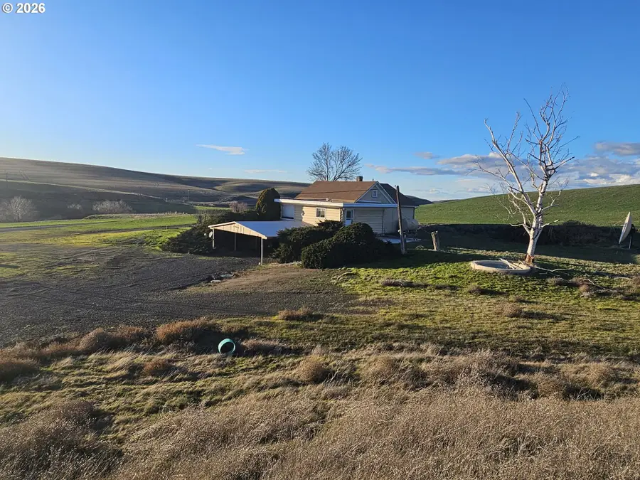 46078 Raymond Rd, Helix, OR 97835 - #3