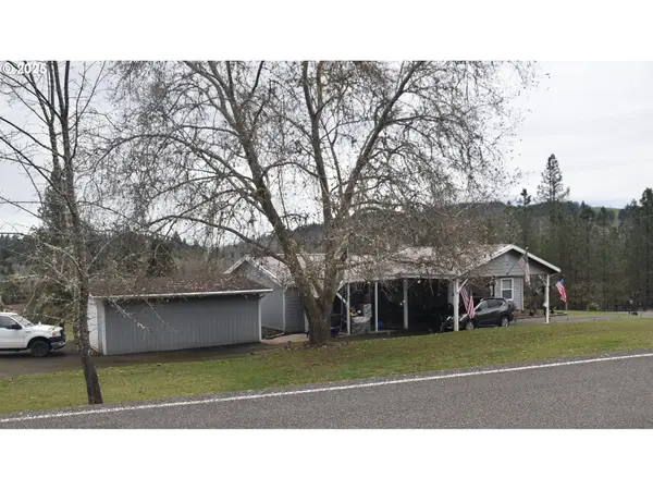 116 Silver Maple St, Roseburg, OR 97471