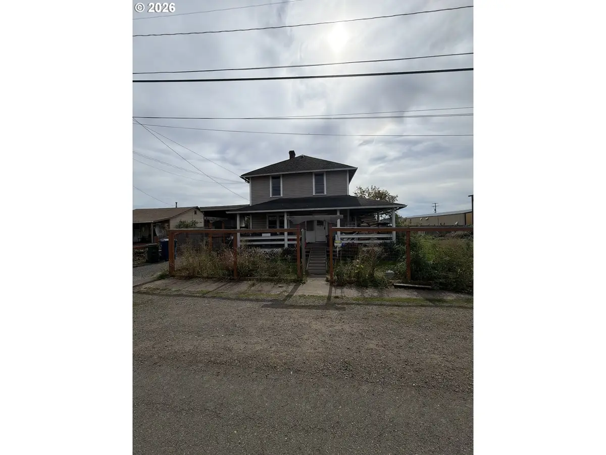 33964 D St, Eugene, OR 97405 - #1
