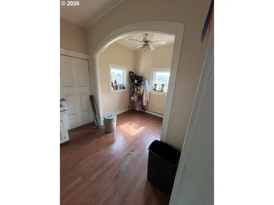 33964 D St, Eugene, OR 97405 - #3