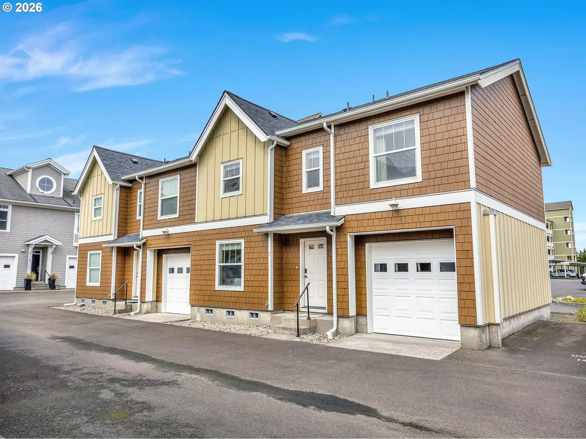 316 7th St, Long Beach, WA 98631 - #1