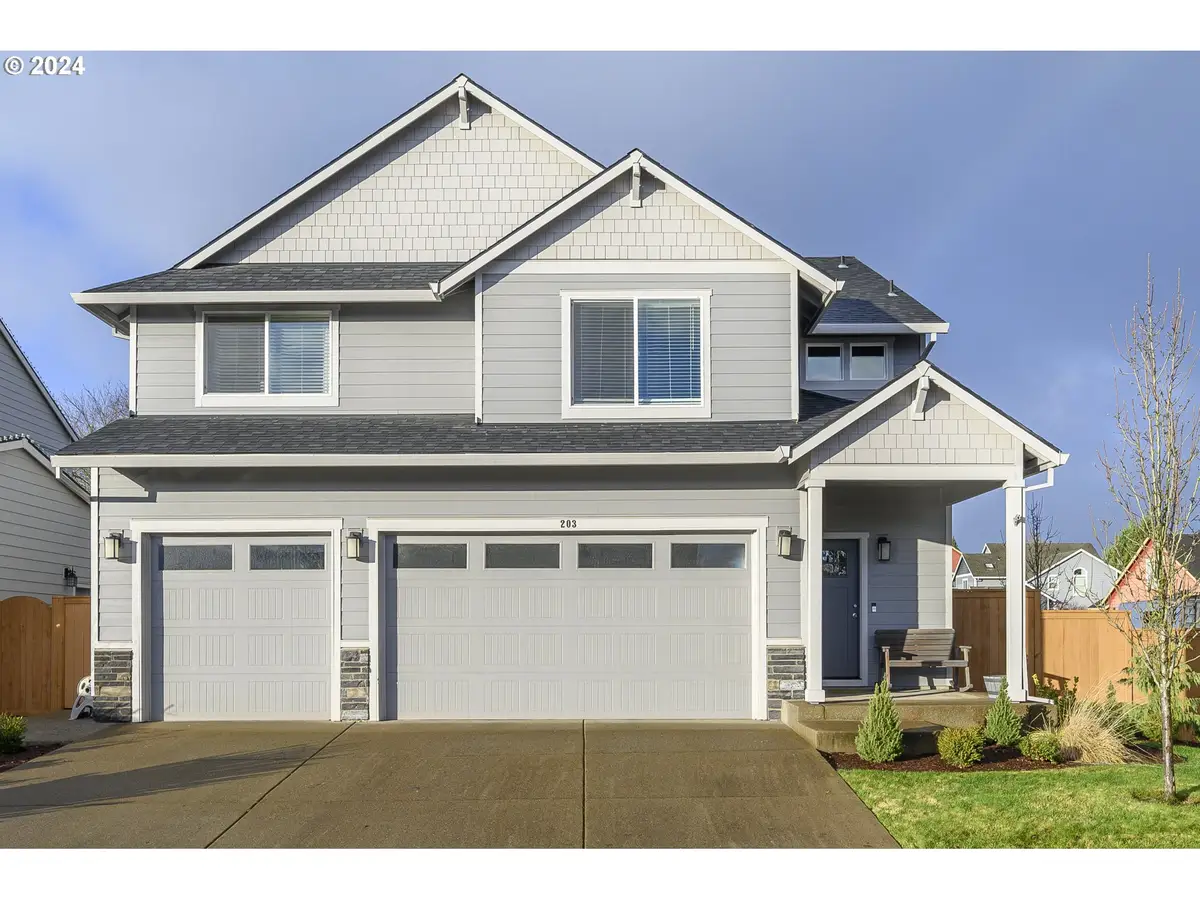 203 S 7th St, Carlton, OR 97111 - #1