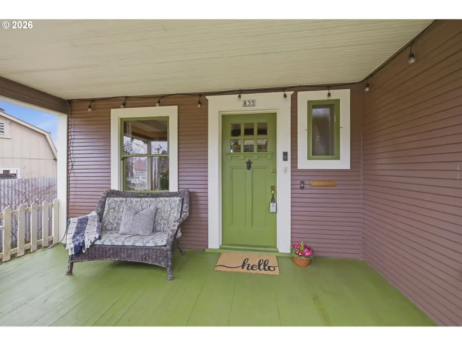 835 Ash Ave, Cottage Grove, OR 97424 - #3