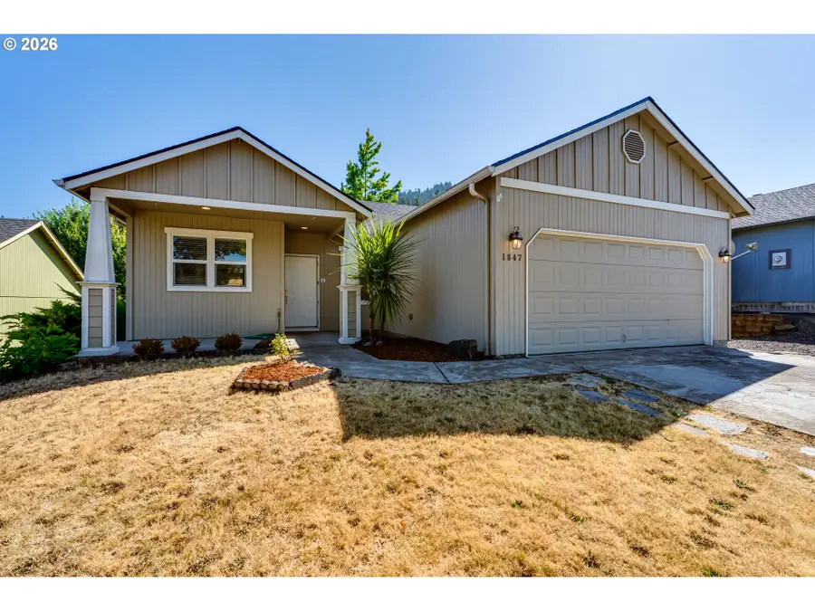 1847 S 61st St, Springfield, OR 97478 - #2