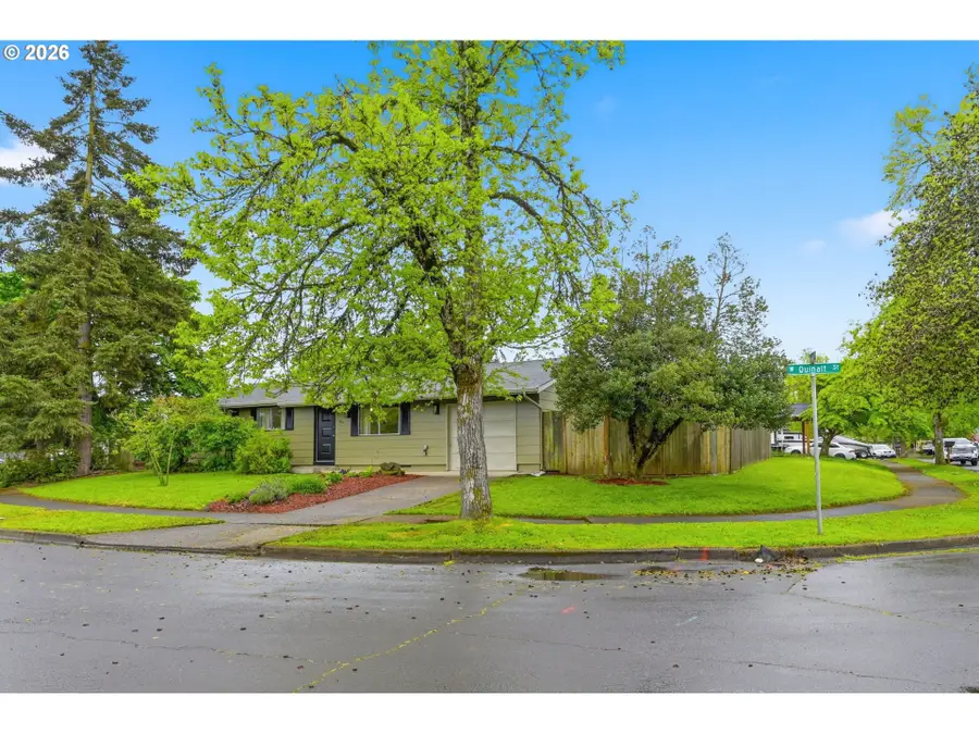823 W Quinalt St, Springfield, OR 97477 - #3
