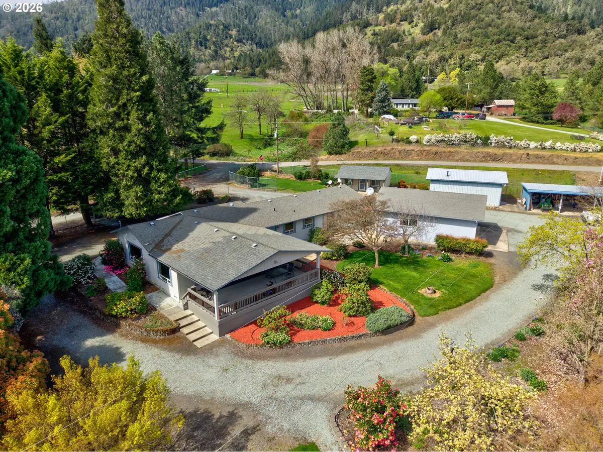 128 Market Ln, Myrtle Creek Riddle, OR 97457 - #1