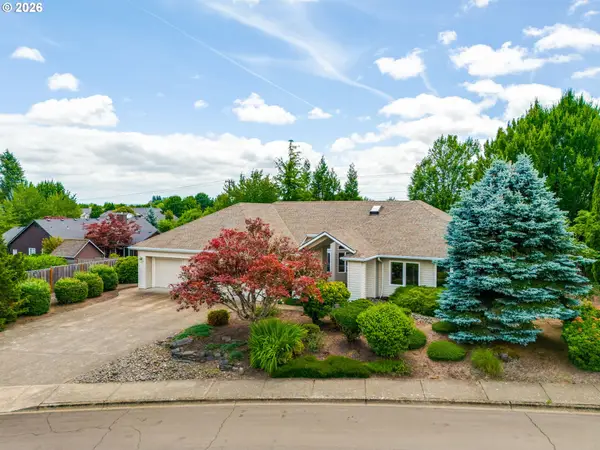 2390 NW Quail Ct, McMinnville, OR 97128