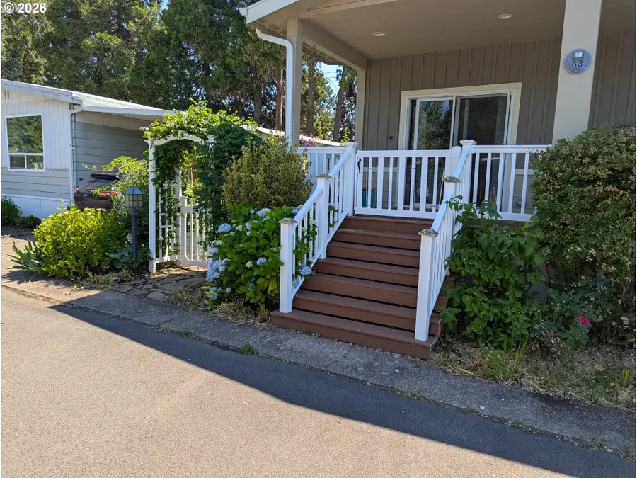 1800 Lakewood Ct, Eugene, OR 97402 - #2
