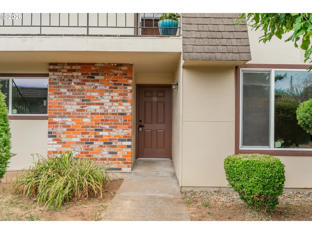 18435 NE Glisan St #10, Portland, OR 97230 - #1