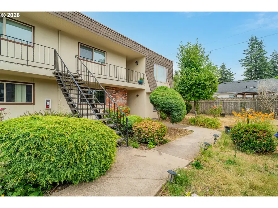 18435 NE Glisan St #10, Portland, OR 97230 - #2