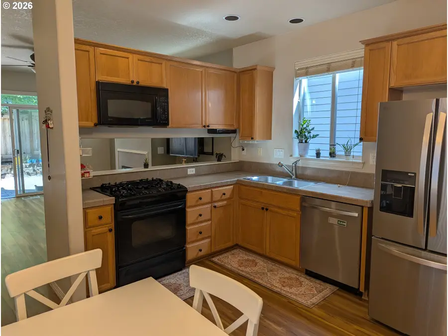 985 SE Tamango St, Hillsboro, OR 97123 - #3
