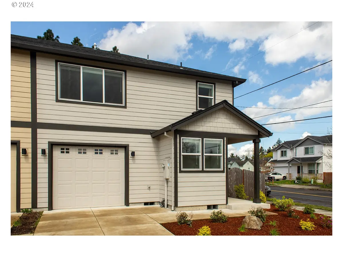 11091 SE Mitchell St, Portland, OR 97266 - #1