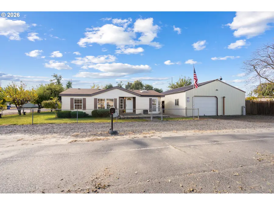 33 Covina Ct, Umatilla, OR 97882 - #3