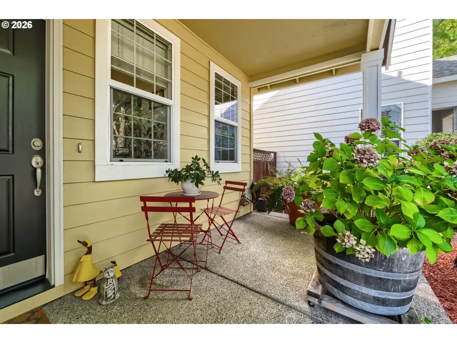 3667 SE Alexander St, Hillsboro, OR 97123 - #3
