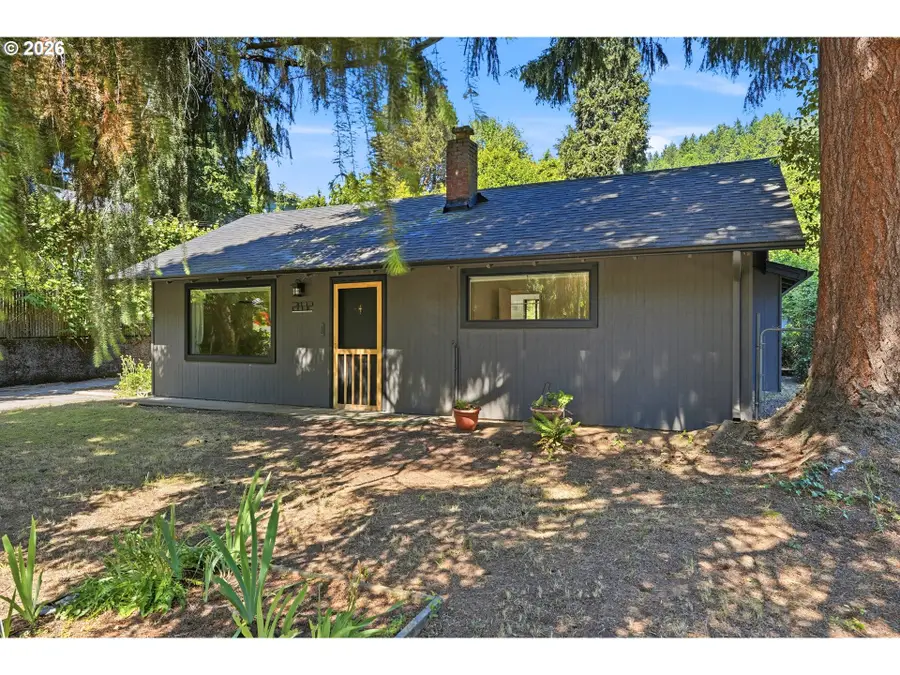 2832 NE Fremont Dr, Portland, OR 97220 - #3