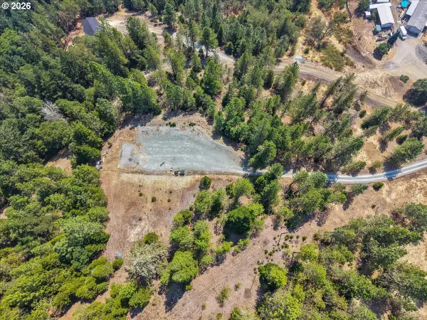 2133 Spring Brook Rd, MyrtleCreek, OR 97457