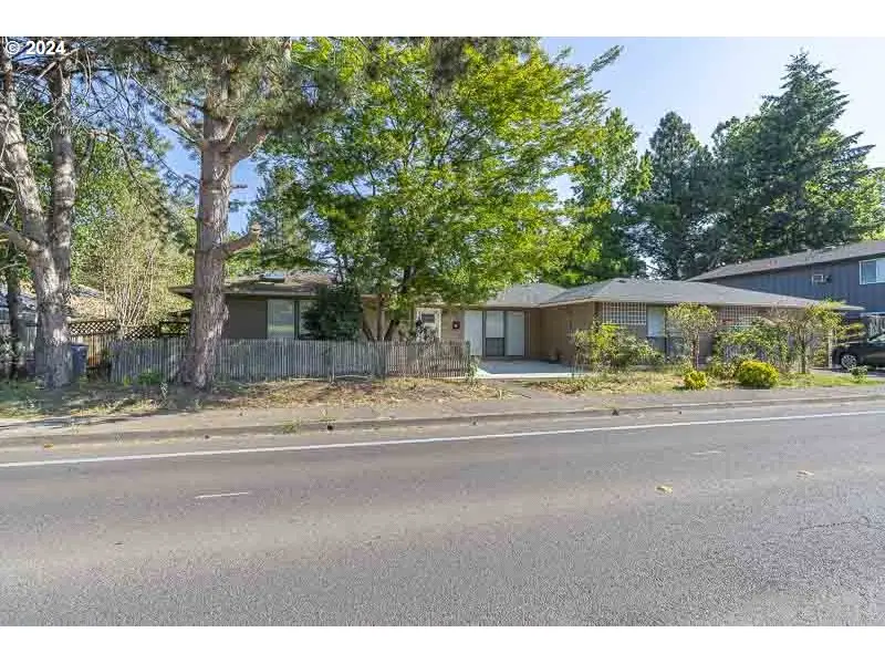 1825 NW Grant Ave, Corvallis, OR 97330 - Image #1