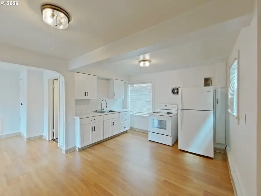 423 E 18th Ave, Eugene, OR 97401 - #3