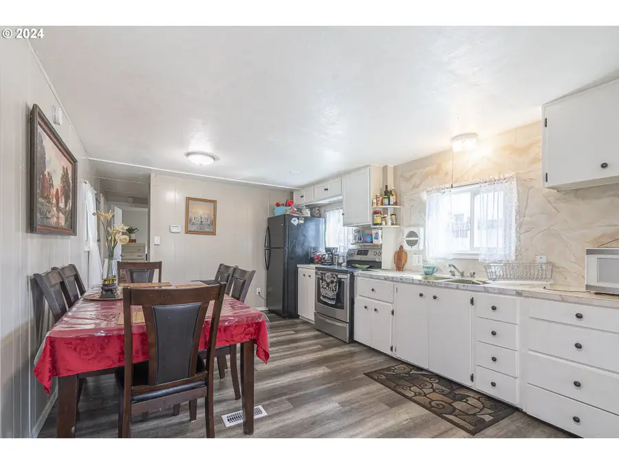 4882 NE Lancaster Dr #7, Salem, OR 97305 - Image #2