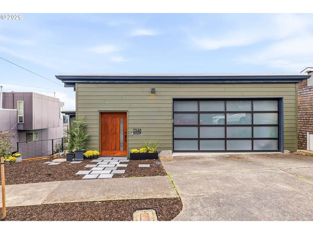 7528 S Kelly Ave, Portland, OR 97219 - #1