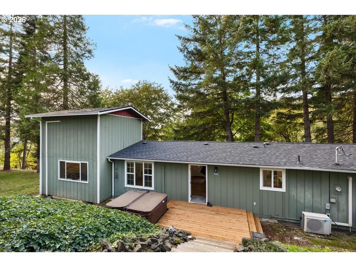 225 Fox Ln, Roseburg, OR 97471 - #1