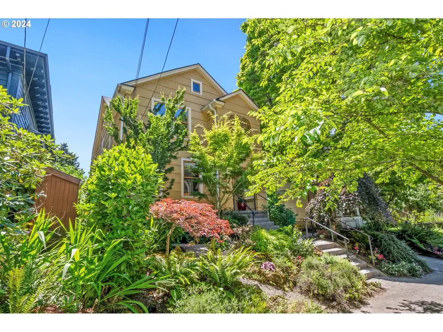 1526 SE Taylor St, Portland, OR 97214 - #2