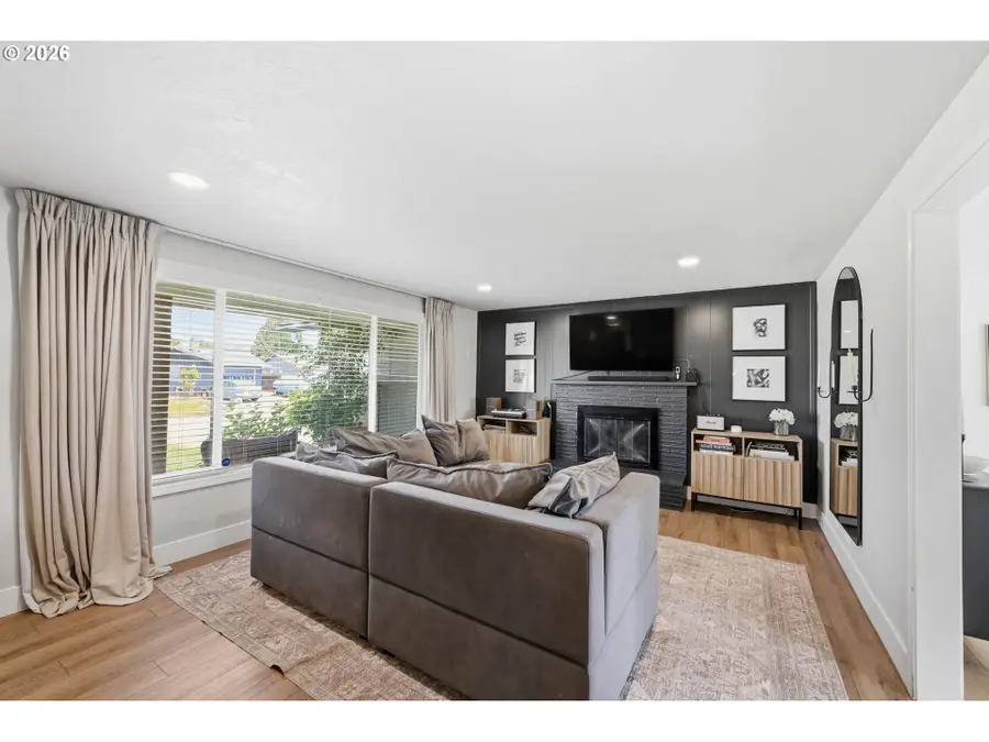 562 Warrington Ave, Eugene, OR 97404 - #2