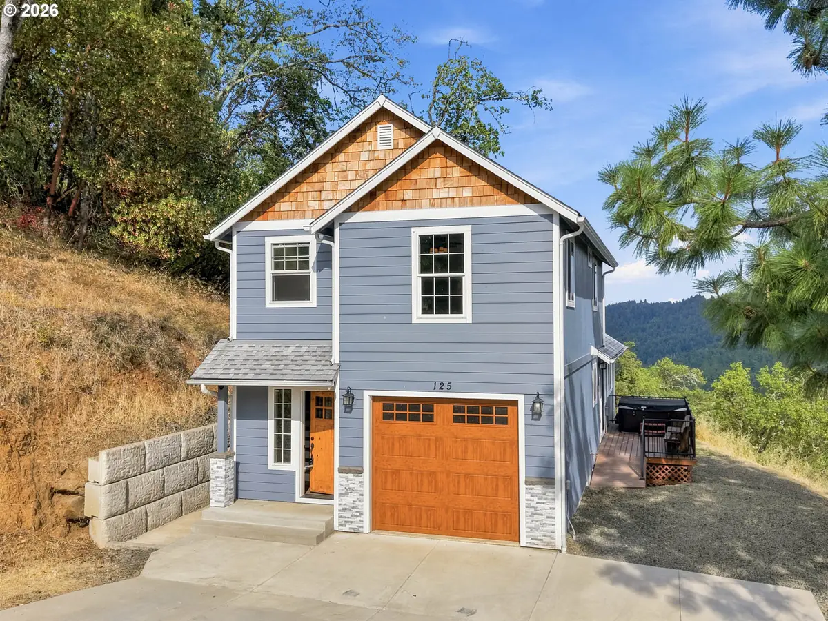 125 Eagle Dr, Roseburg, OR 97471 - #1