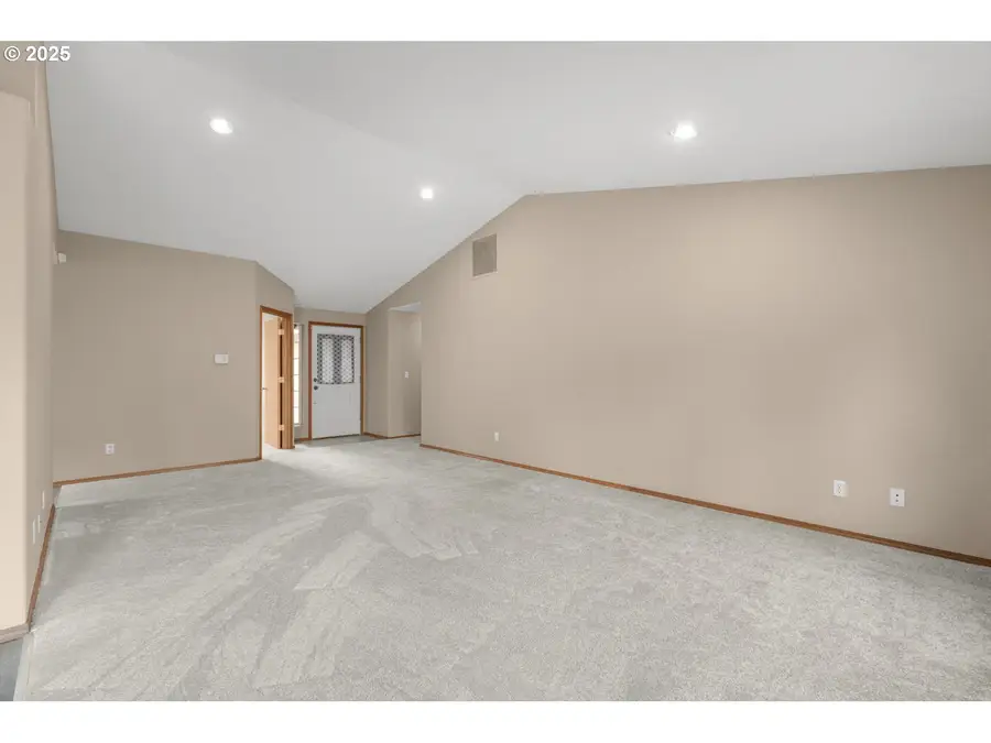 52269 SE Tyler St, Scappoose, OR 97056 - Image #3