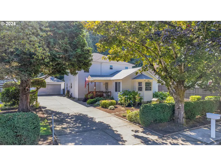 10724 SE Clinton St, Portland, OR 97266 - Image #2