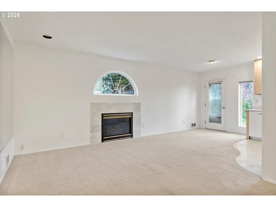 1945 NE 7th Dr, Lincoln City, OR 97367 - #3