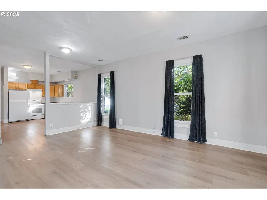635 SE Walnut St, Hillsboro, OR 97123 - #3