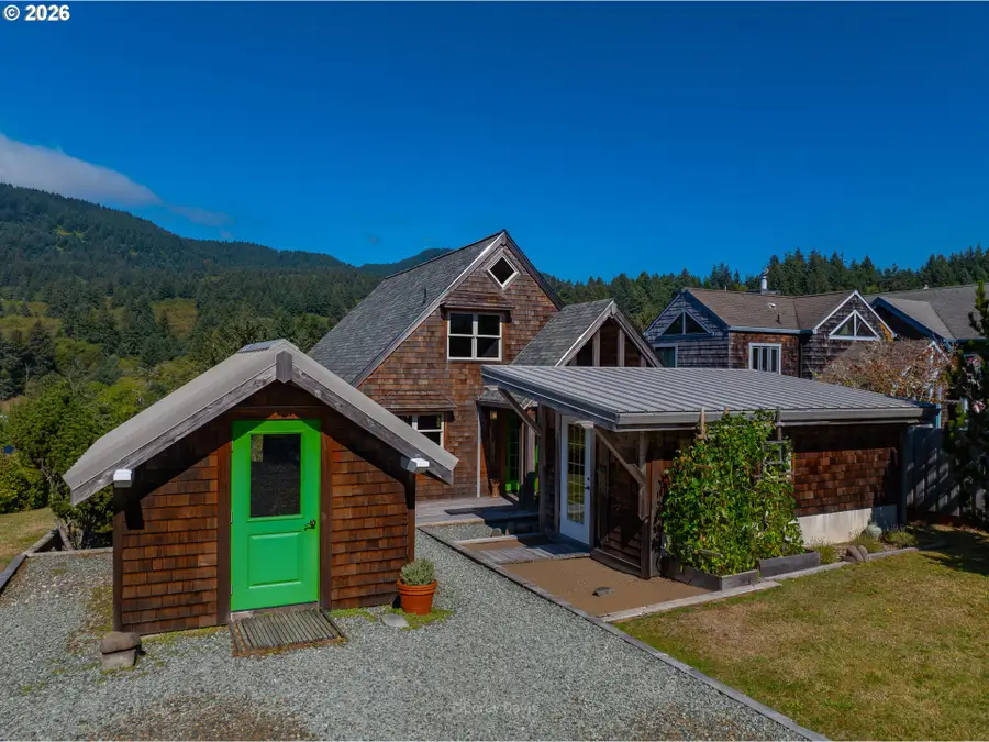 355 University Ave, Manzanita, OR 97130 - #2