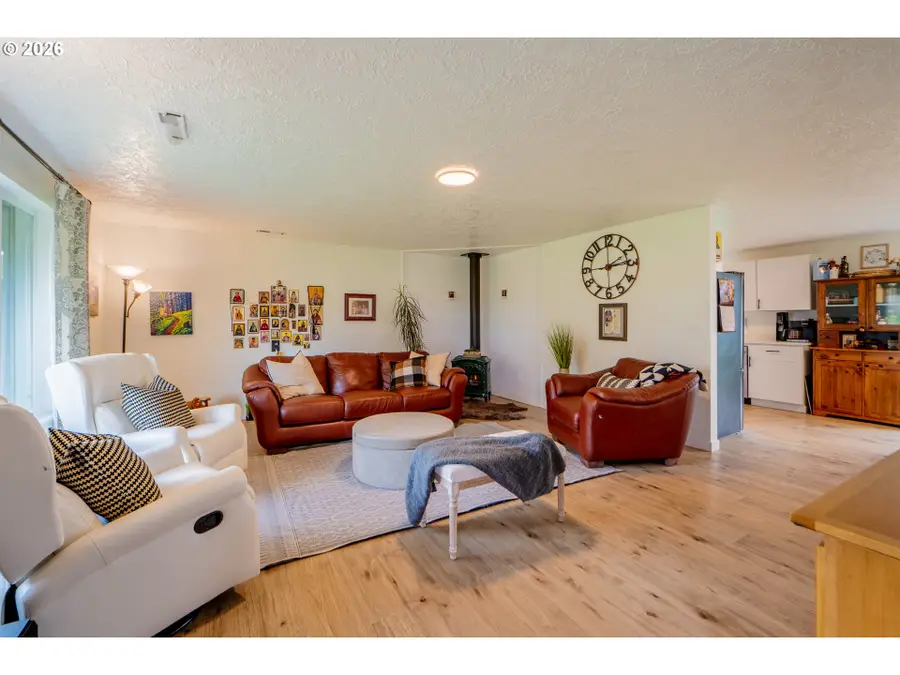 612 NE High St, Goldendale, WA 98620 - #3