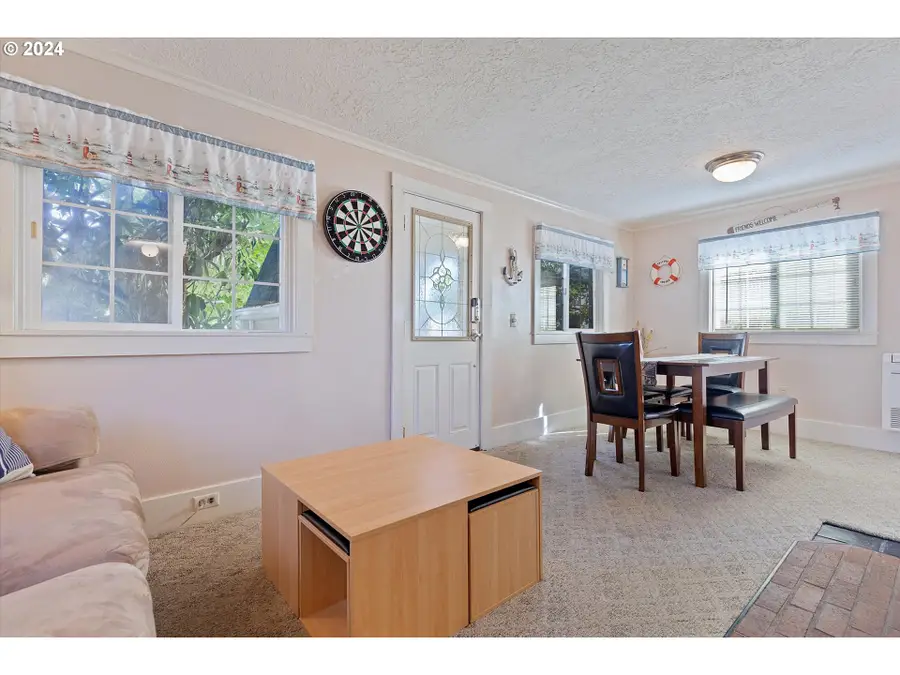 1540 NW 20th St, Lincoln City, OR 97367 - Image #3