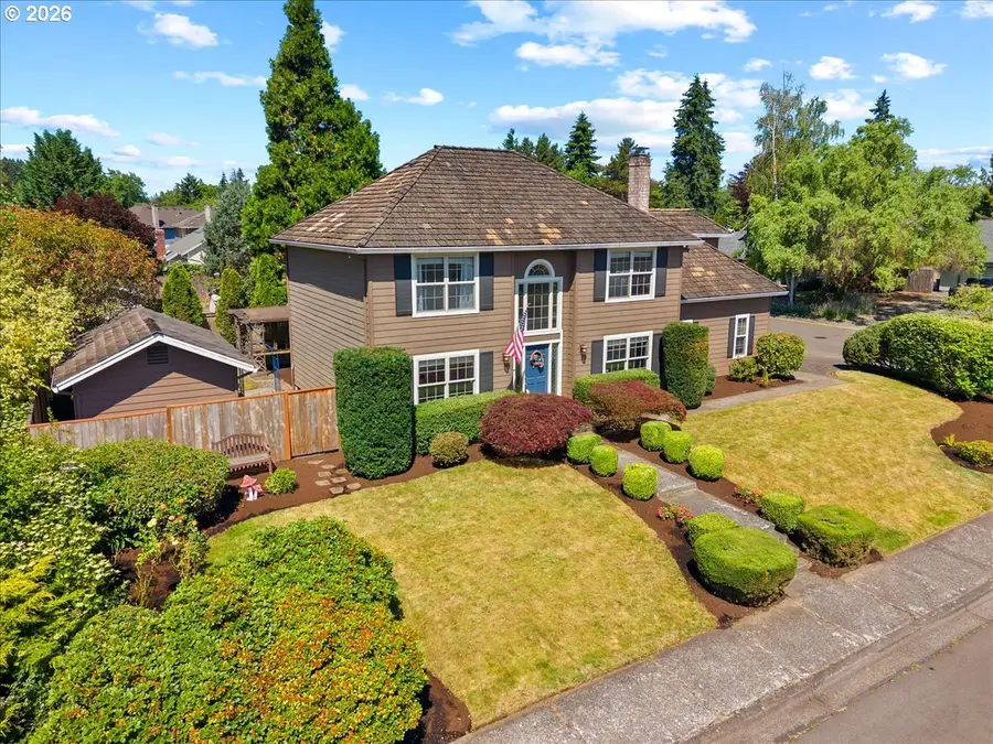 684 NE Goldie Dr, Hillsboro, OR 97124 - #3