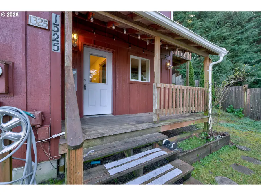 1325 Cascara Ln, Cannon Beach, OR 97110 - #2