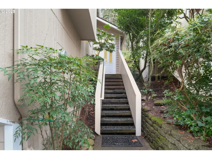 3812 Colony Oaks Dr, Eugene, OR 97405 - Image #2