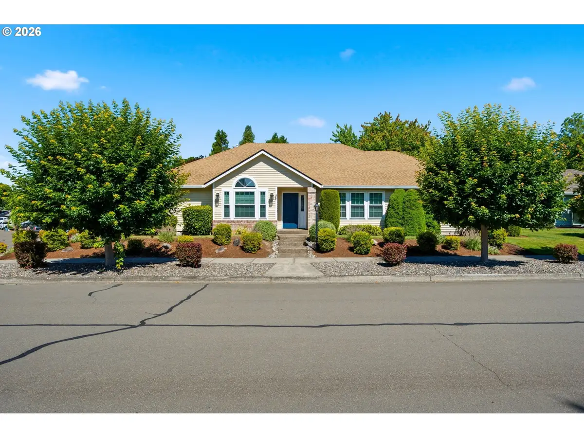 679 NE Maryann Ct, Hillsboro, OR 97124 - #1